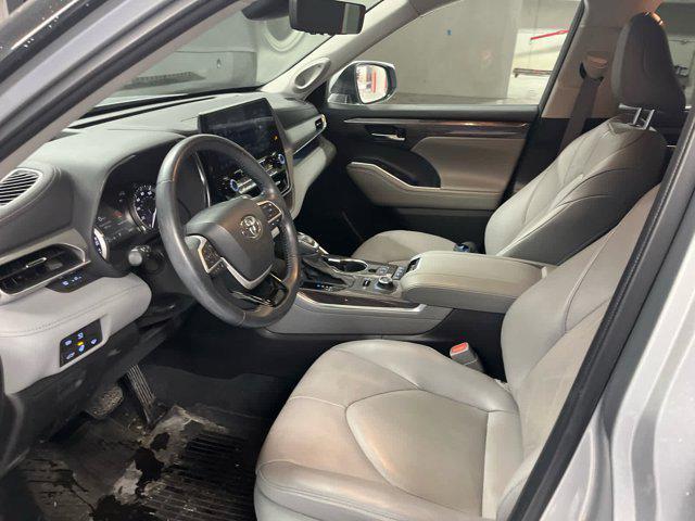 used 2022 Toyota Highlander car, priced at $40,990