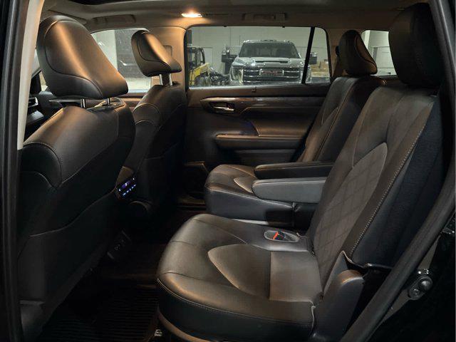 used 2022 Toyota Highlander car, priced at $38,990