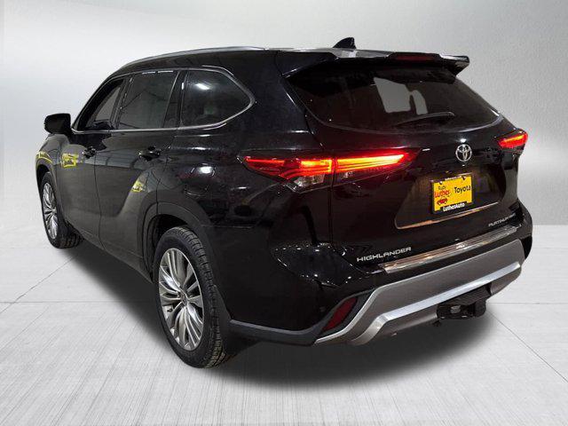 used 2022 Toyota Highlander car, priced at $38,990