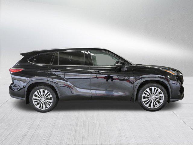 used 2022 Toyota Highlander car, priced at $38,895