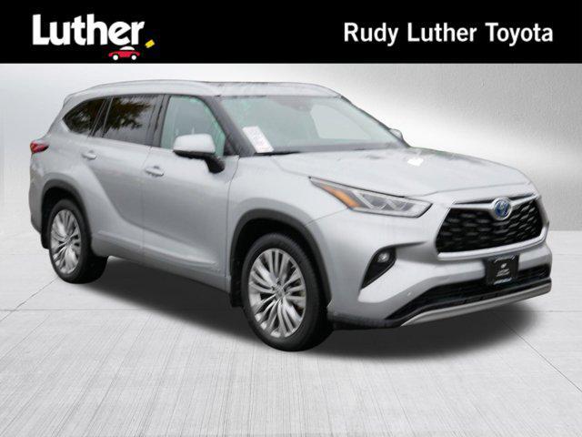 used 2023 Toyota Highlander Hybrid car, priced at $44,466