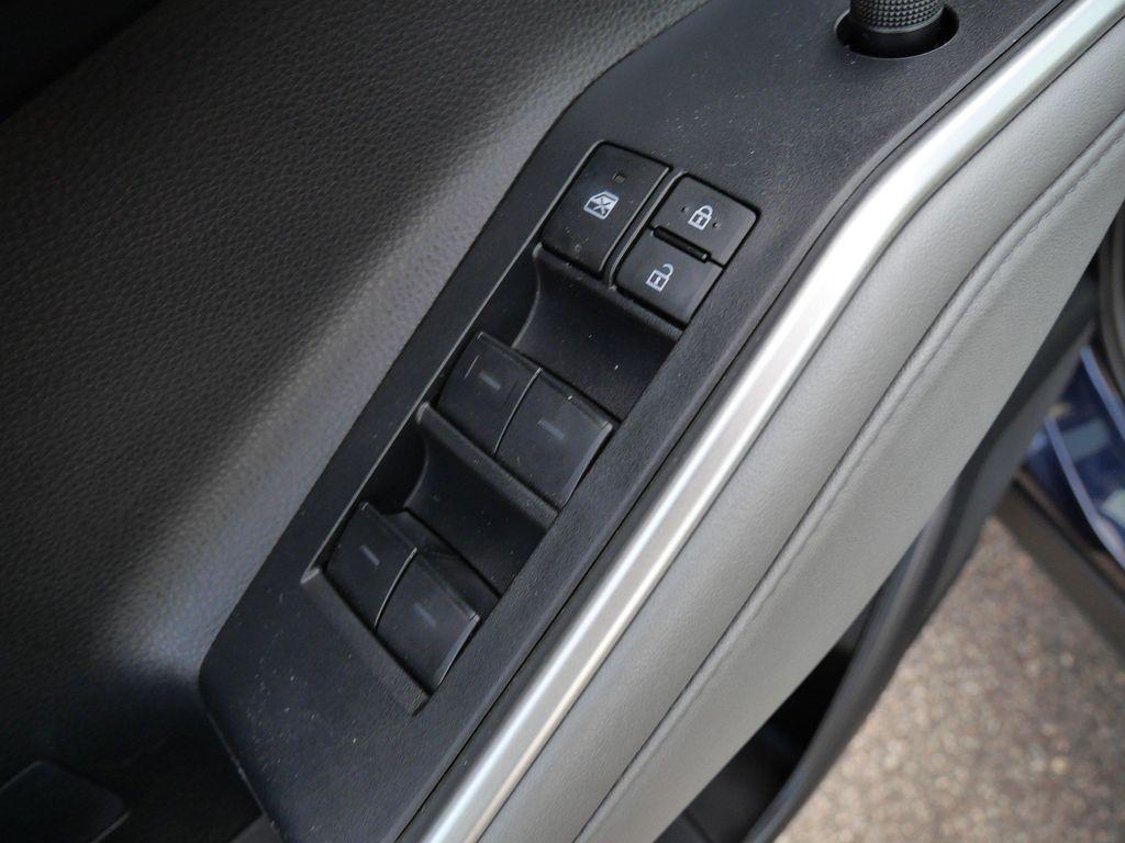 used 2024 Toyota Highlander Hybrid car, priced at $43,316