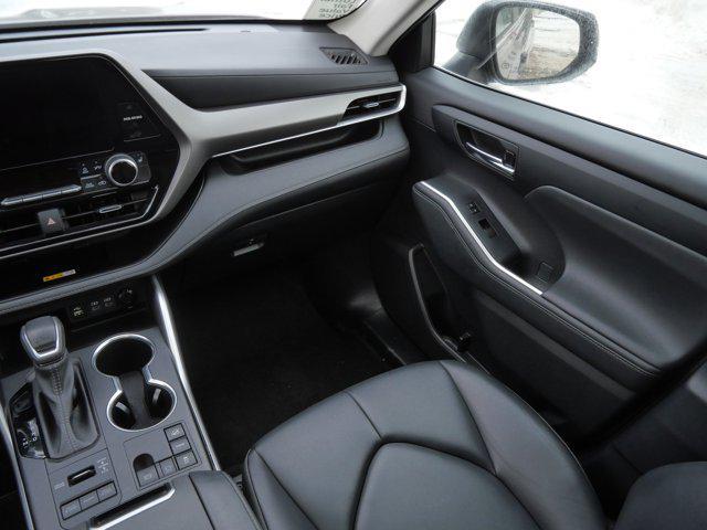 used 2024 Toyota Highlander car, priced at $38,485