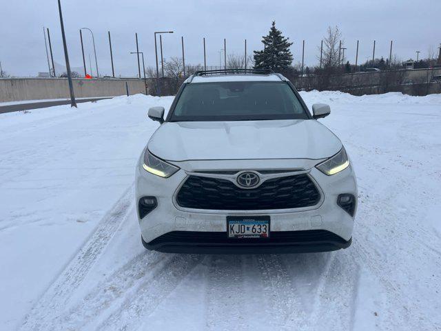 used 2023 Toyota Highlander car, priced at $40,966
