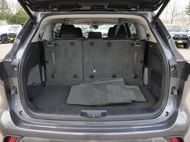 used 2021 Toyota Highlander car, priced at $31,000