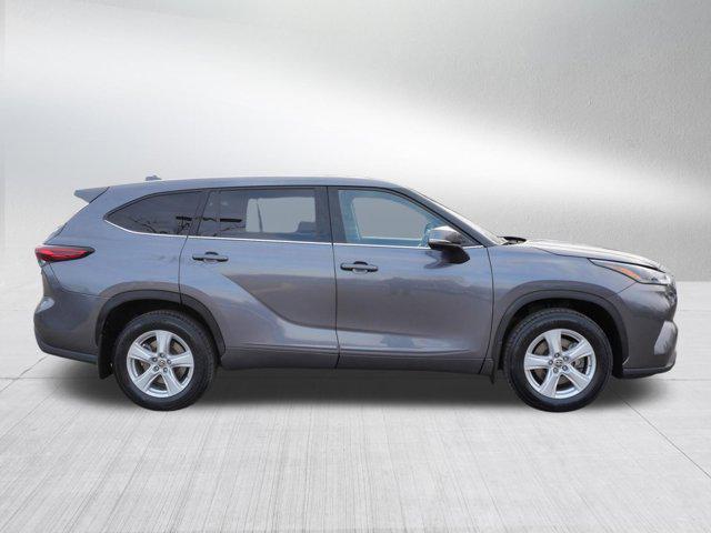 used 2021 Toyota Highlander car, priced at $31,000