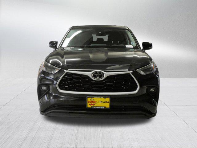 used 2024 Toyota Highlander car