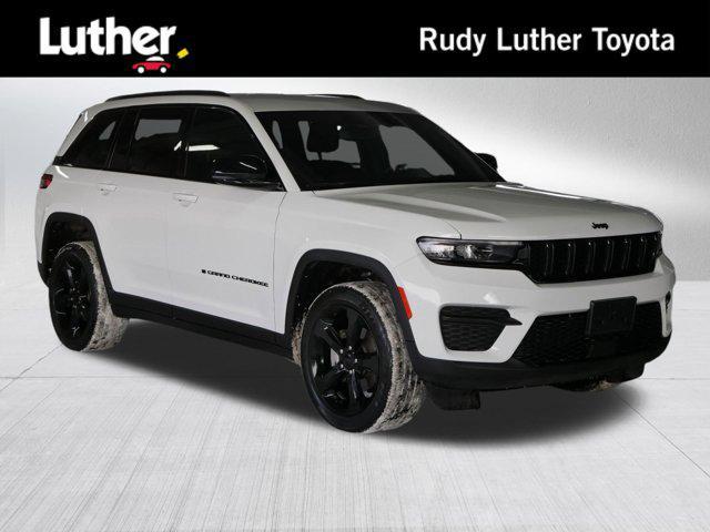 used 2022 Jeep Grand Cherokee car, priced at $28,985