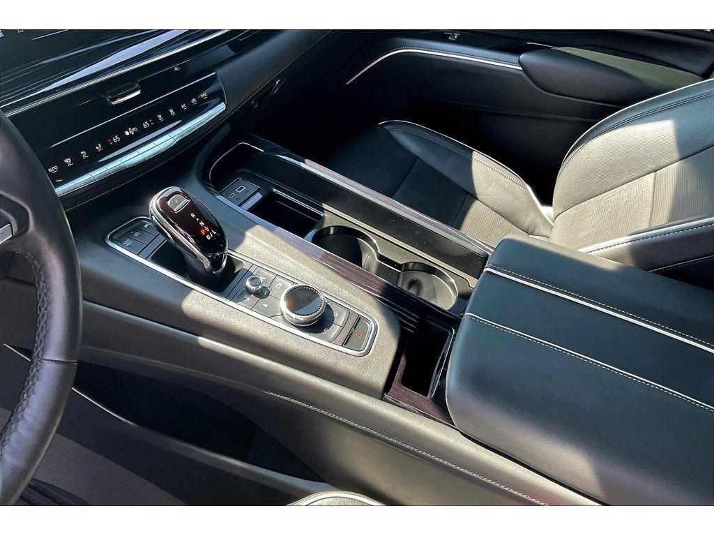 used 2022 Cadillac Escalade ESV car, priced at $72,095