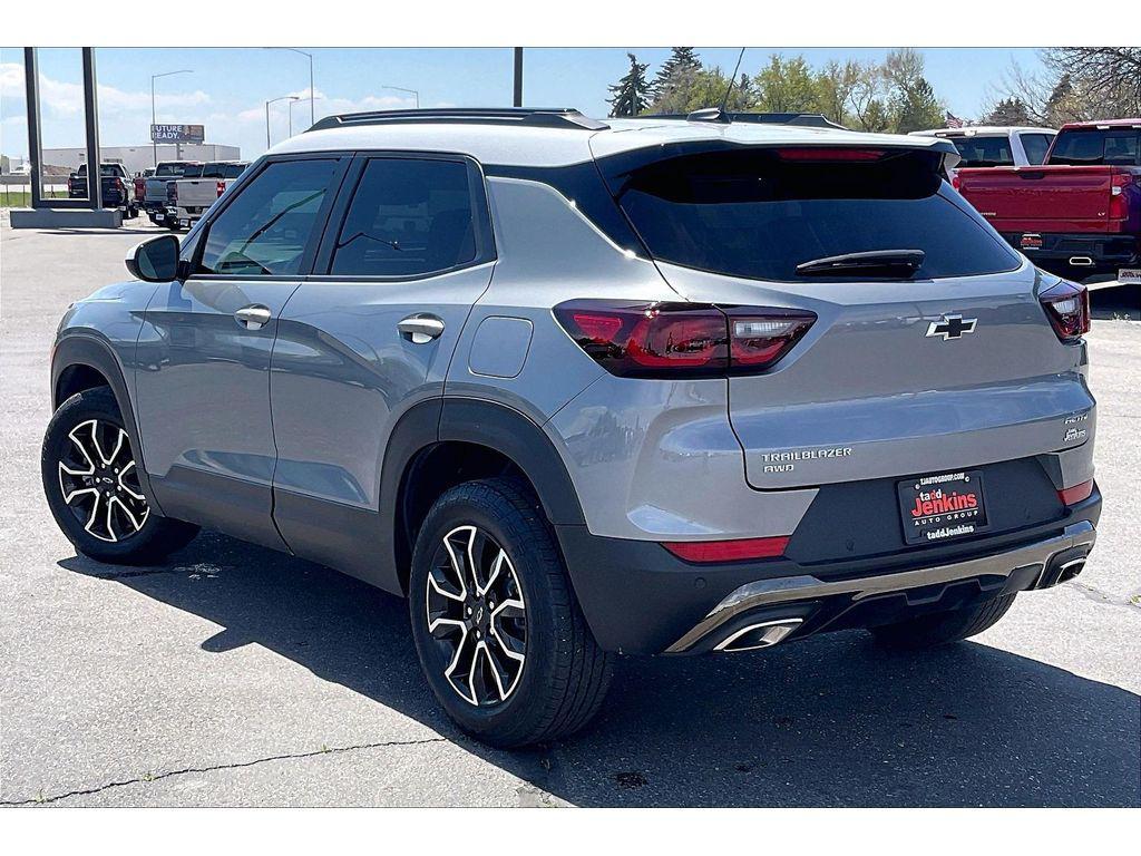 used 2025 Chevrolet TrailBlazer car, priced at $33,680