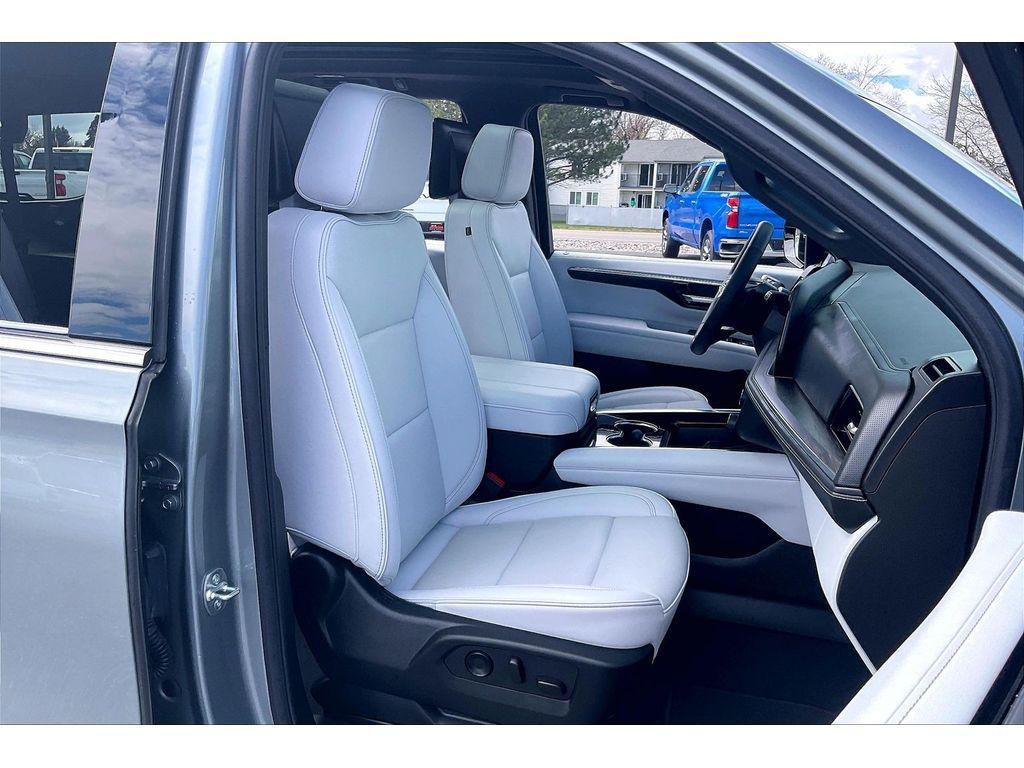 used 2025 Chevrolet Tahoe car, priced at $79,995