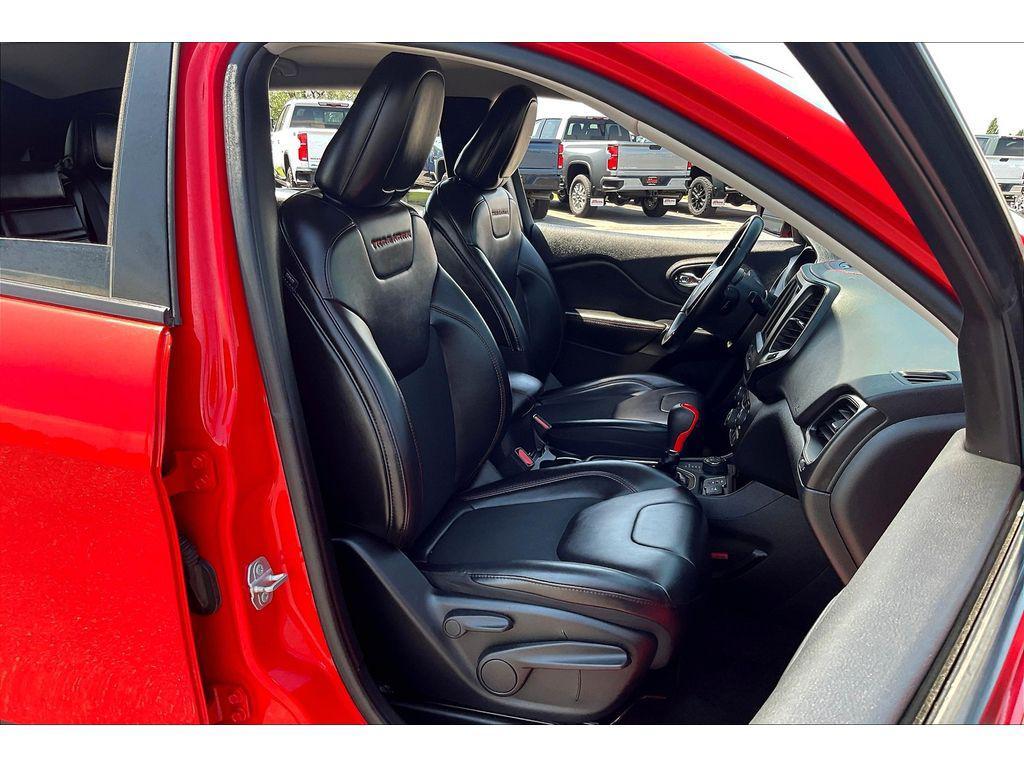 used 2019 Jeep Cherokee car, priced at $23,995