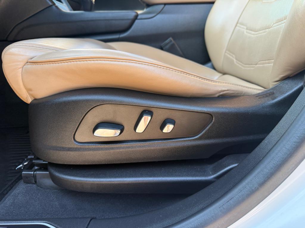 used 2018 Cadillac XT5 car, priced at $18,995