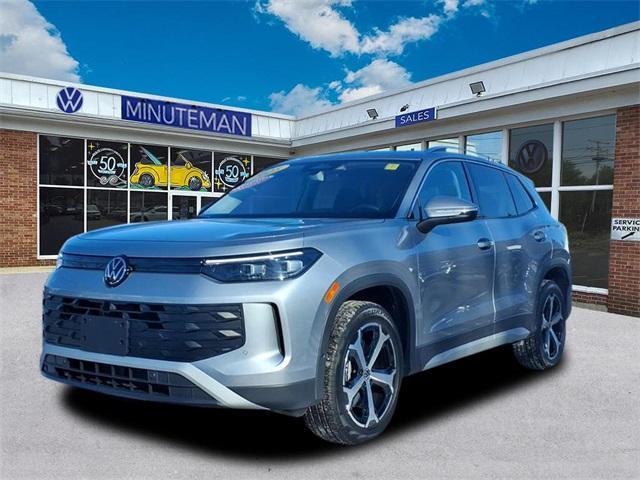 used 2025 Volkswagen Tiguan car, priced at $31,999