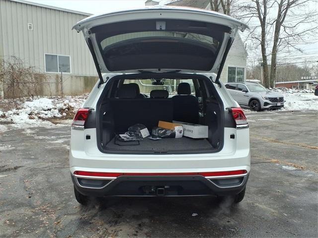 new 2026 Volkswagen Atlas Cross Sport car, priced at $47,802