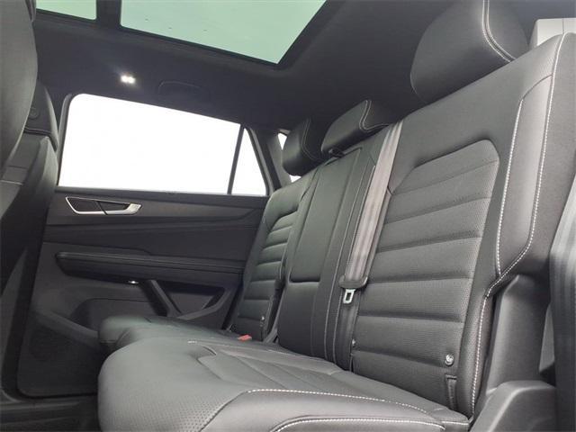 new 2026 Volkswagen Atlas Cross Sport car, priced at $47,802