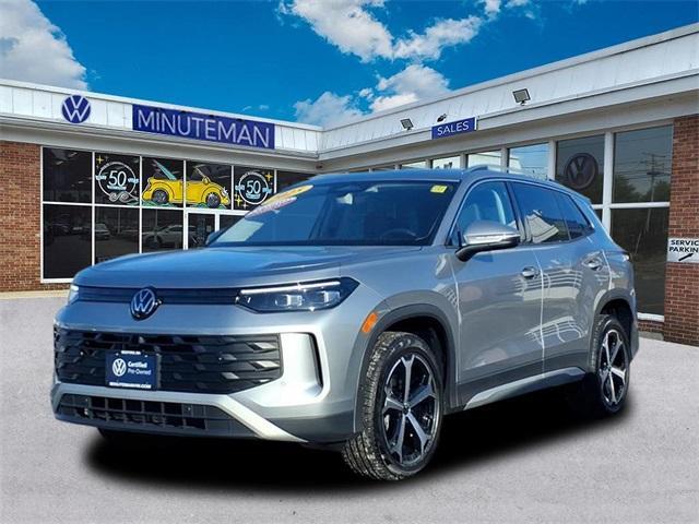 used 2025 Volkswagen Tiguan car, priced at $31,999