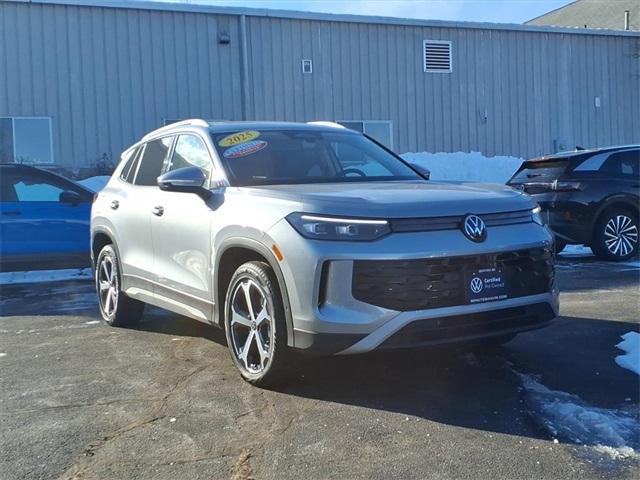used 2025 Volkswagen Tiguan car, priced at $31,999