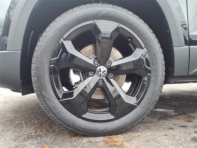 new 2026 Volkswagen Taos car, priced at $36,981