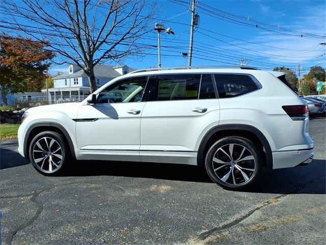 new 2026 Volkswagen Atlas car, priced at $53,352