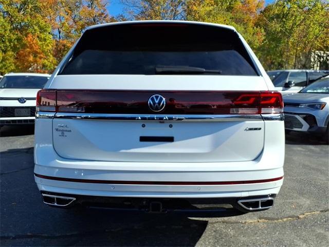 new 2026 Volkswagen Atlas car, priced at $53,352