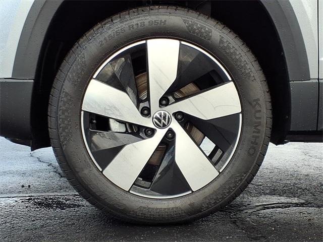 new 2026 Volkswagen Taos car, priced at $28,947