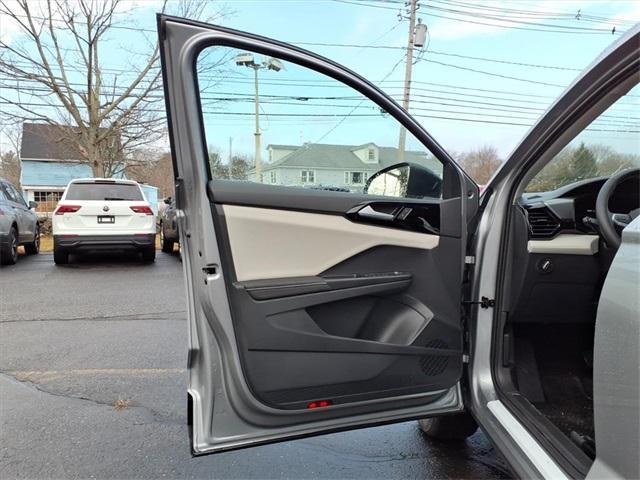 new 2026 Volkswagen Taos car, priced at $28,947