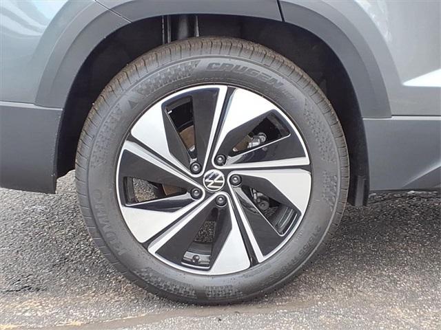 new 2026 Volkswagen Taos car, priced at $32,976