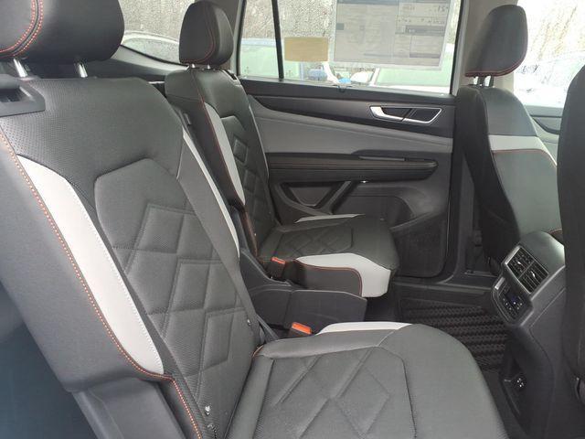 new 2026 Volkswagen Atlas car, priced at $47,856