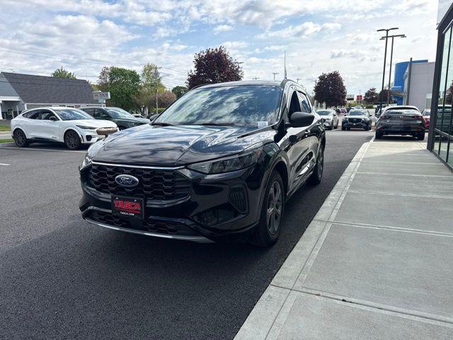 used 2023 Ford Escape car, priced at $25,888