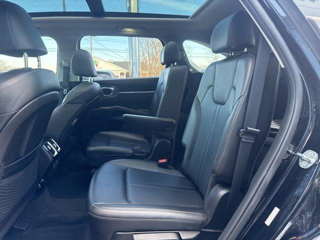 used 2023 Kia Sorento car, priced at $31,387