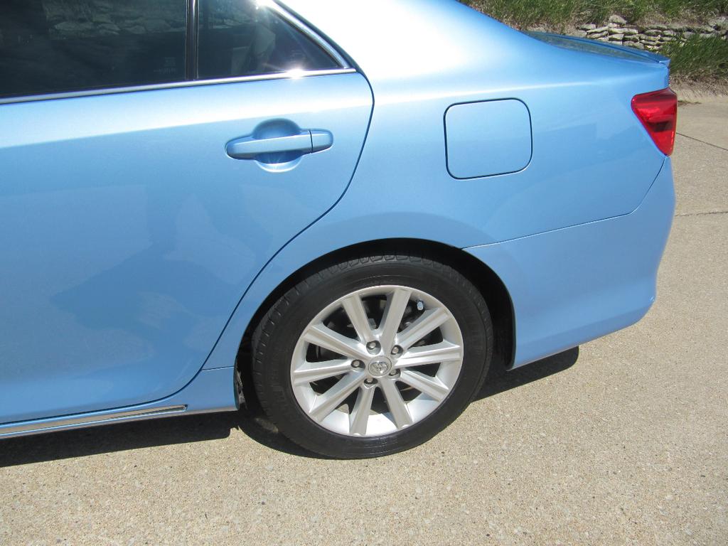 used 2012 Toyota Camry Hybrid car, priced at $13,900