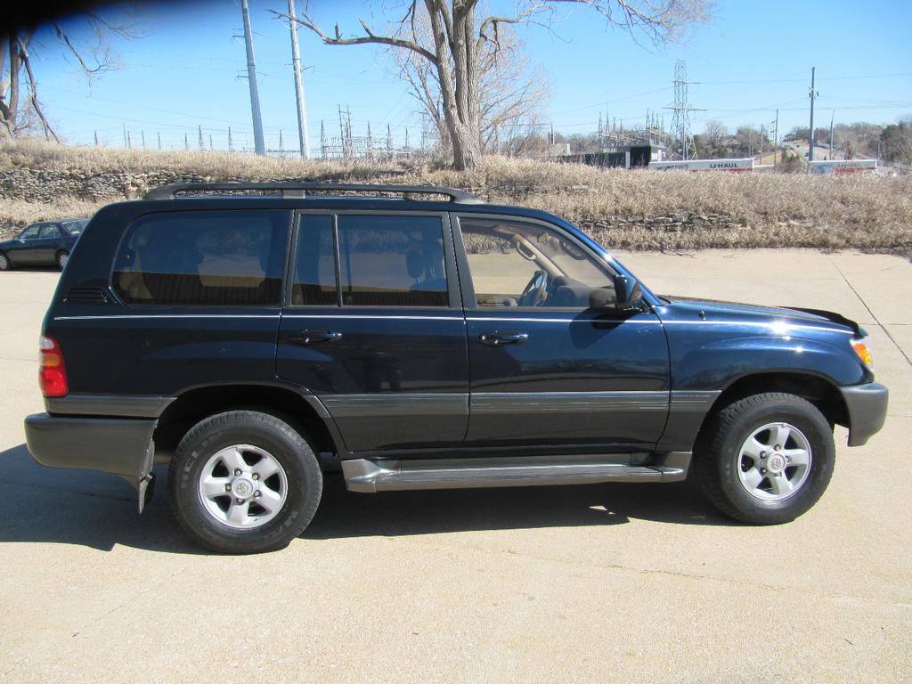 used 2000 Toyota Land Cruiser car, priced at $16,900