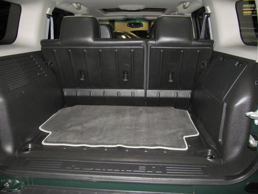 used 2006 Hummer H3 car, priced at $13,900