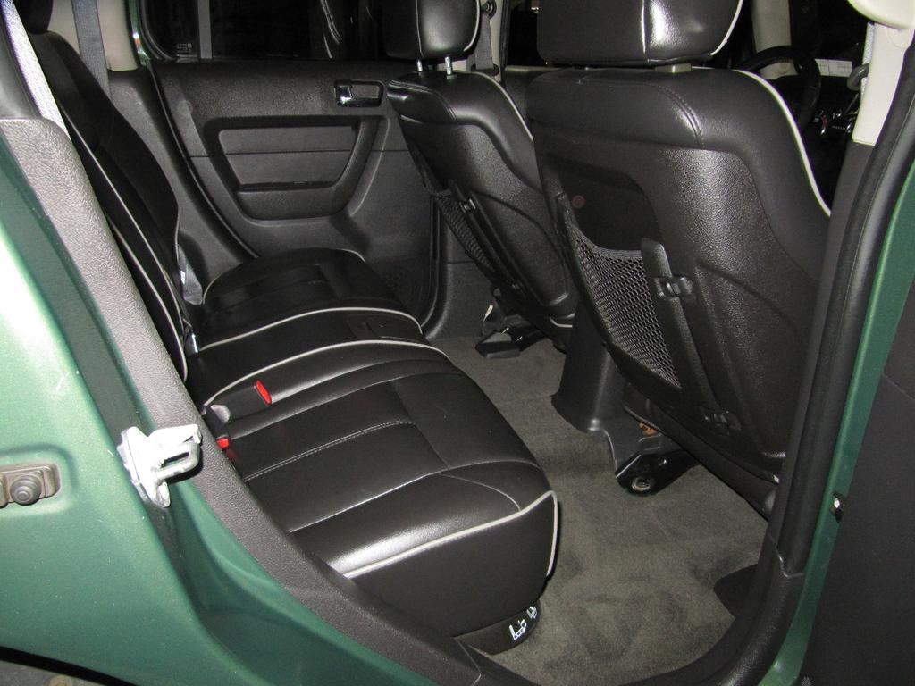 used 2006 Hummer H3 car, priced at $13,900