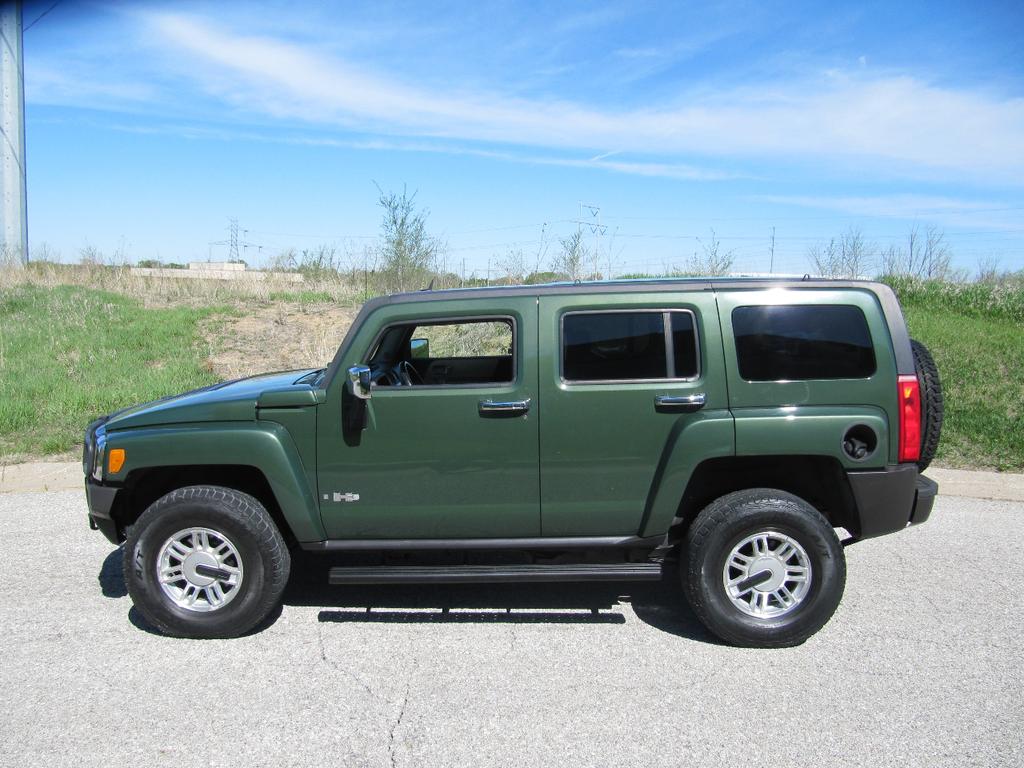 used 2006 Hummer H3 car, priced at $13,900