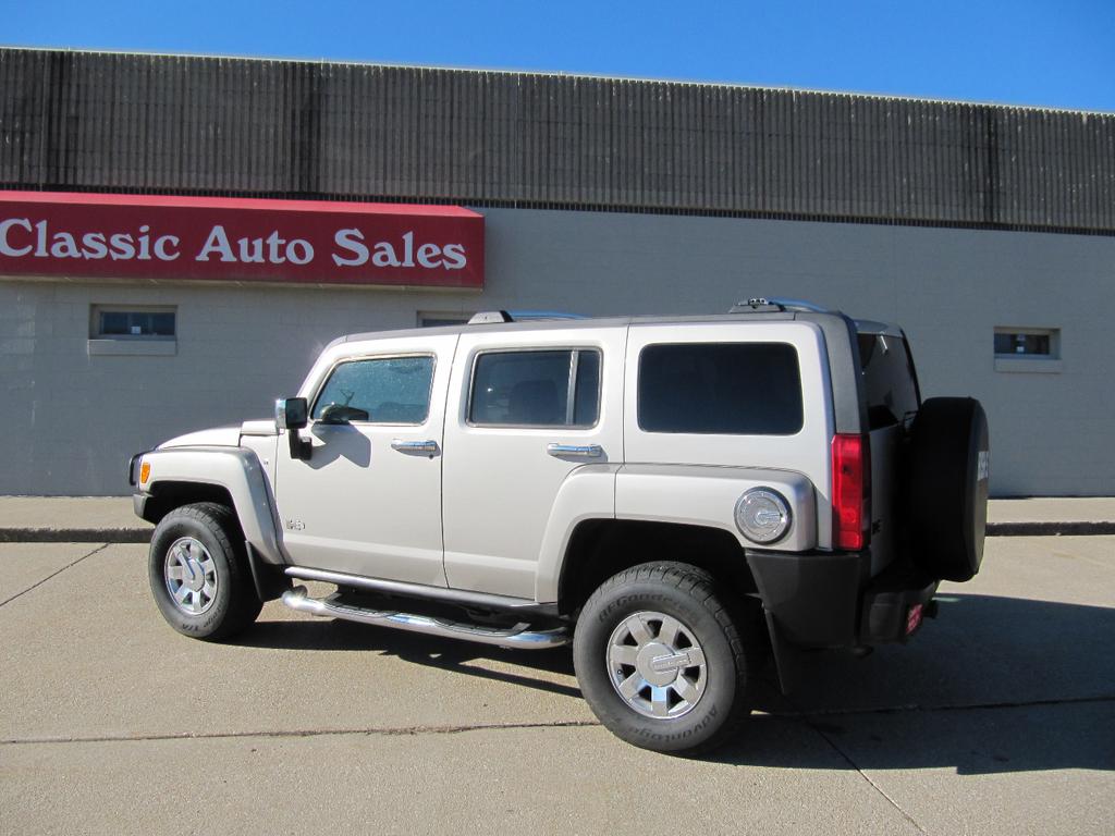 used 2006 Hummer H3 car, priced at $12,900