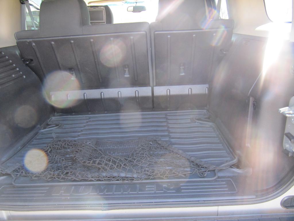 used 2006 Hummer H3 car, priced at $12,900