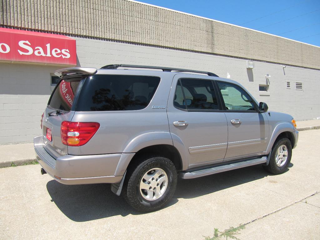 used 2001 Toyota Sequoia car, priced at $12,900