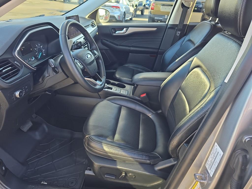 used 2022 Ford Escape car, priced at $18,995