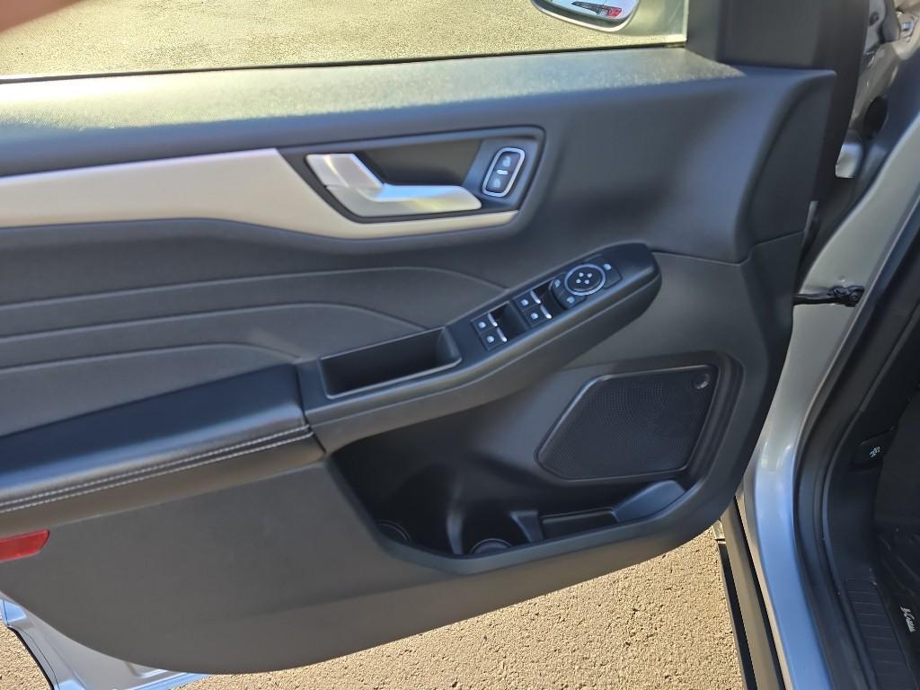 used 2022 Ford Escape car, priced at $18,995