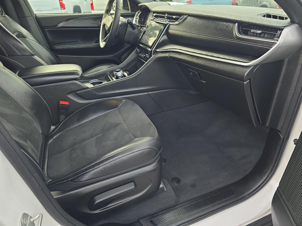 used 2024 Jeep Grand Cherokee car, priced at $33,787