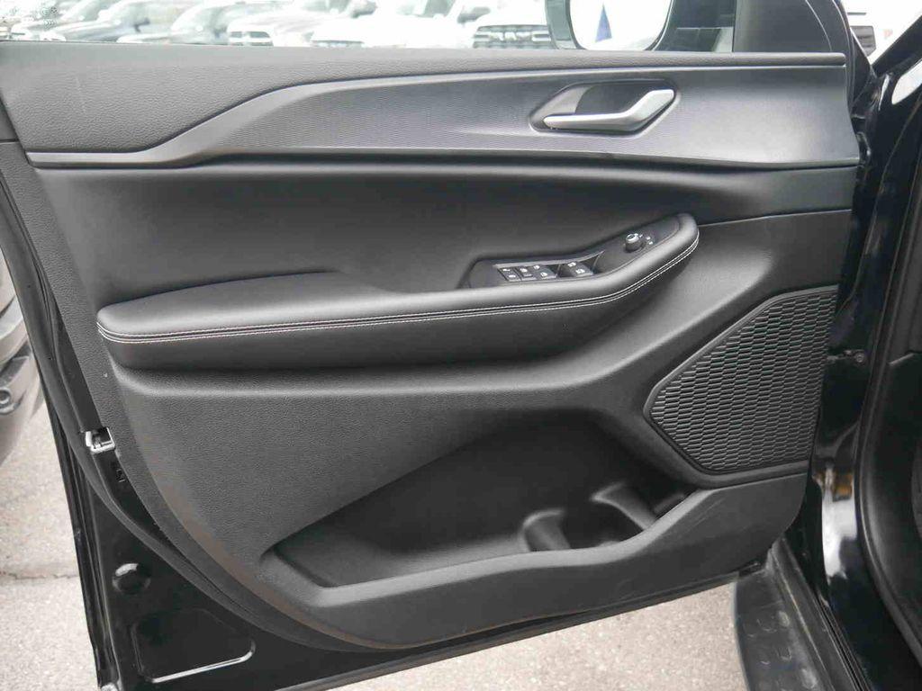 used 2024 Jeep Grand Cherokee car, priced at $34,399