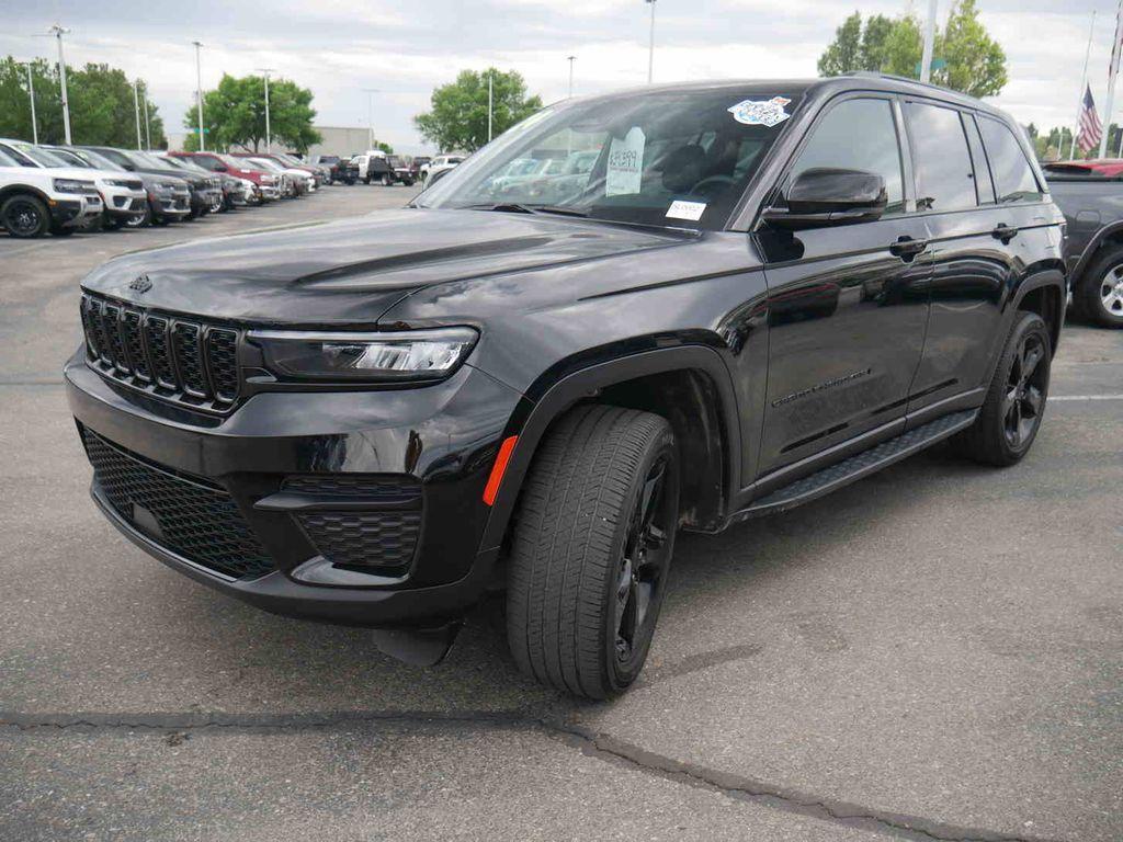 used 2024 Jeep Grand Cherokee car, priced at $34,399