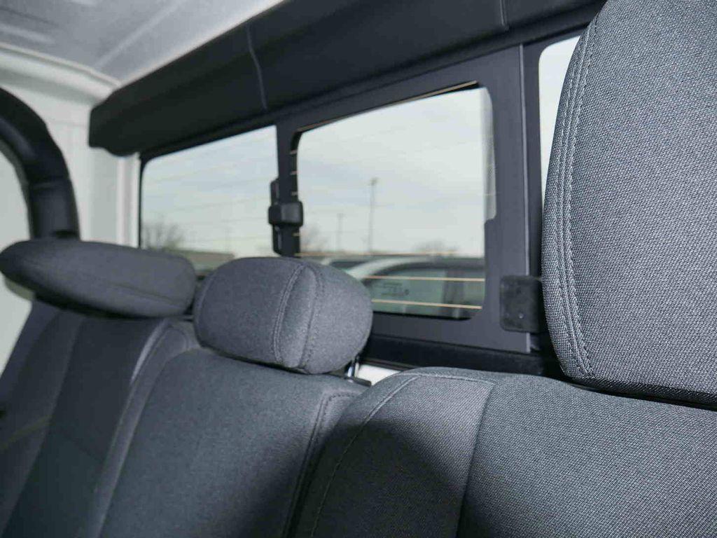 new 2026 Jeep Gladiator car, priced at $45,622