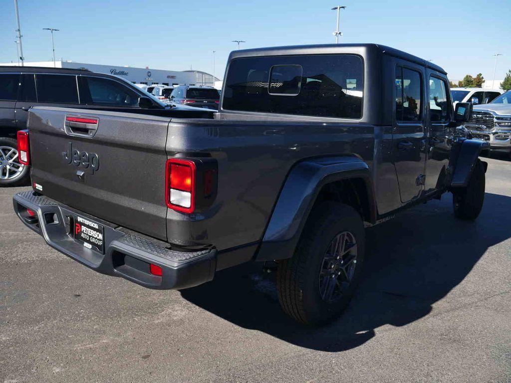 new 2025 Jeep Gladiator car, priced at $38,430