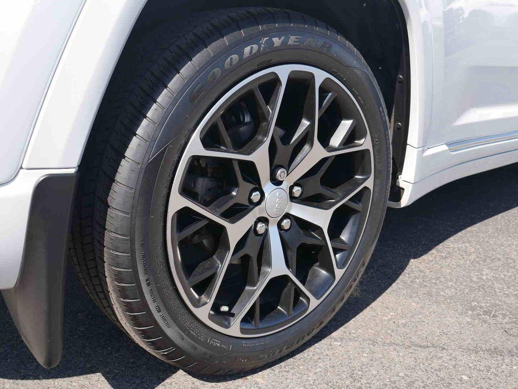 used 2023 Jeep Grand Cherokee car, priced at $43,998