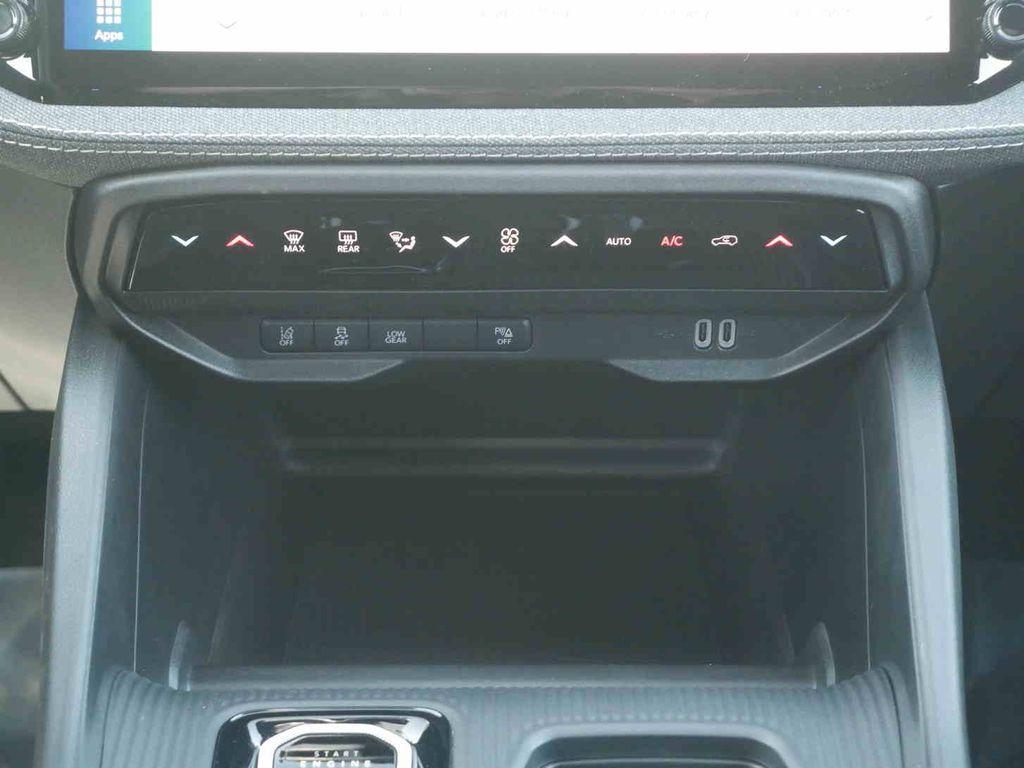 new 2026 Jeep Cherokee car, priced at $39,815