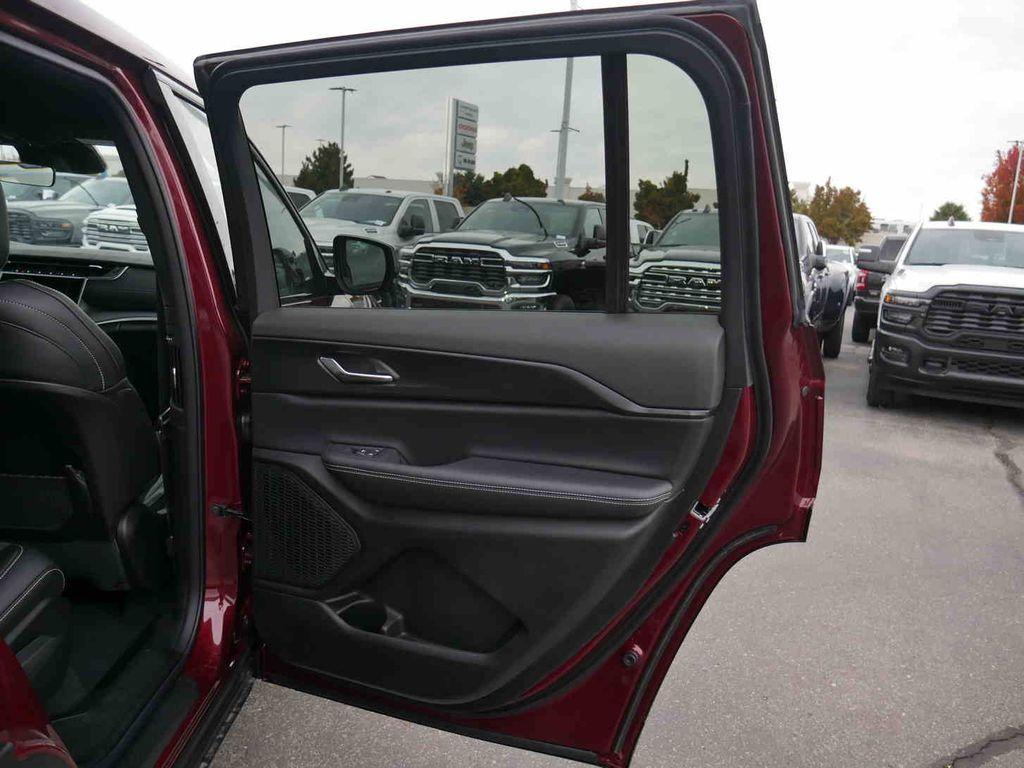 new 2025 Jeep Grand Cherokee L car, priced at $37,496