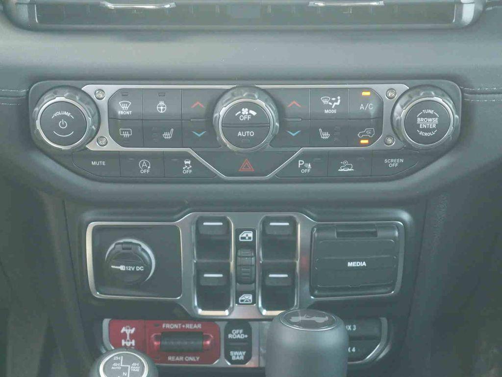 new 2026 Jeep Wrangler car, priced at $60,374